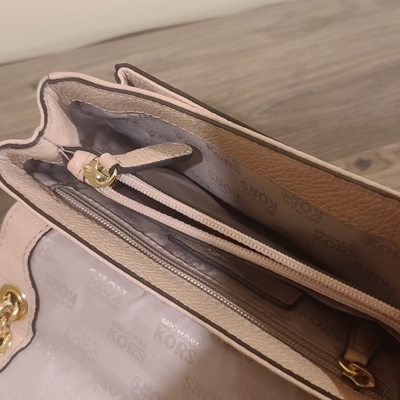 Michael Kors Purse - Picture 13 of 14